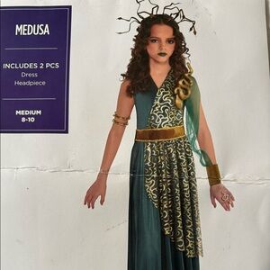 Girls Medusa costume size 8-10 with accessories
